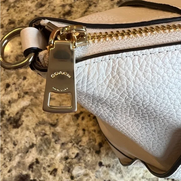 Coach Kleo Carryall Shoulder Bag Chalk White Smooth Pebble Leather Free Shipping - Picture 6 of 16